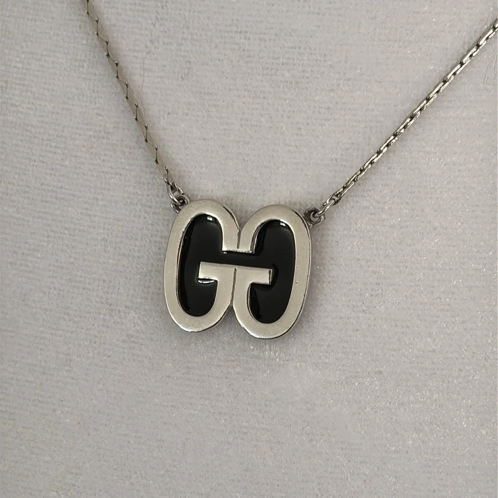 Givenchy necklace - Picture 5 of 7